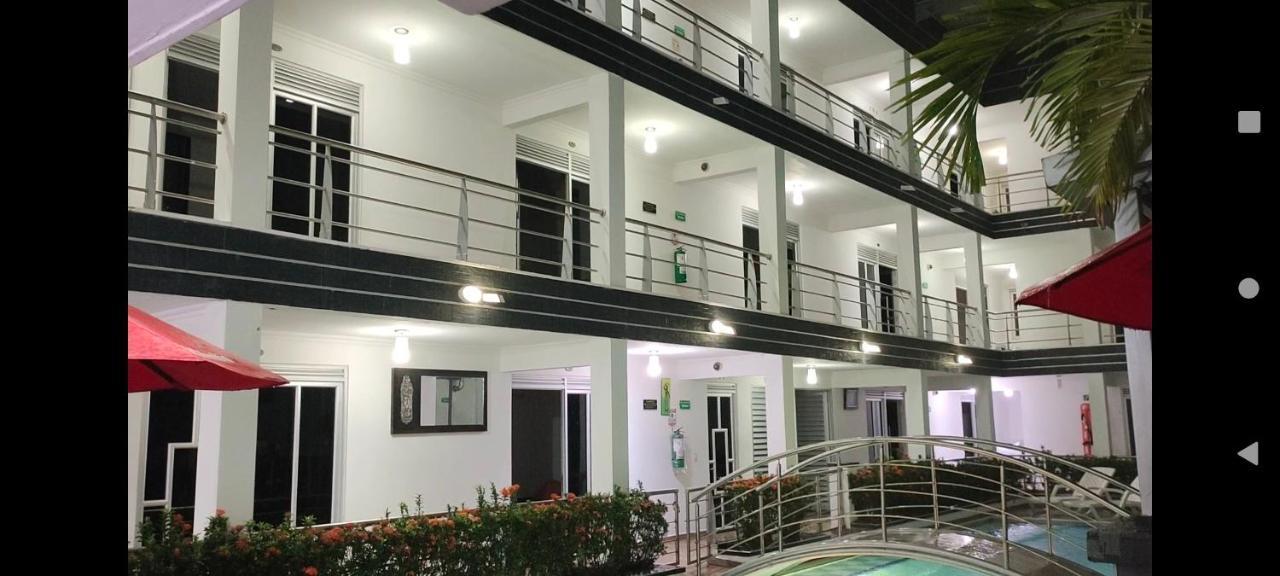 Confort Plaza Hotel Villavicencio Exteriér fotografie