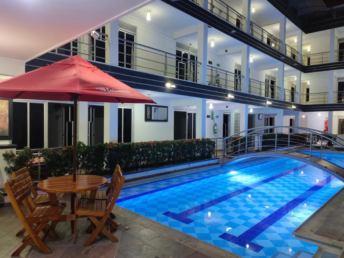 Confort Plaza Hotel Villavicencio Exteriér fotografie